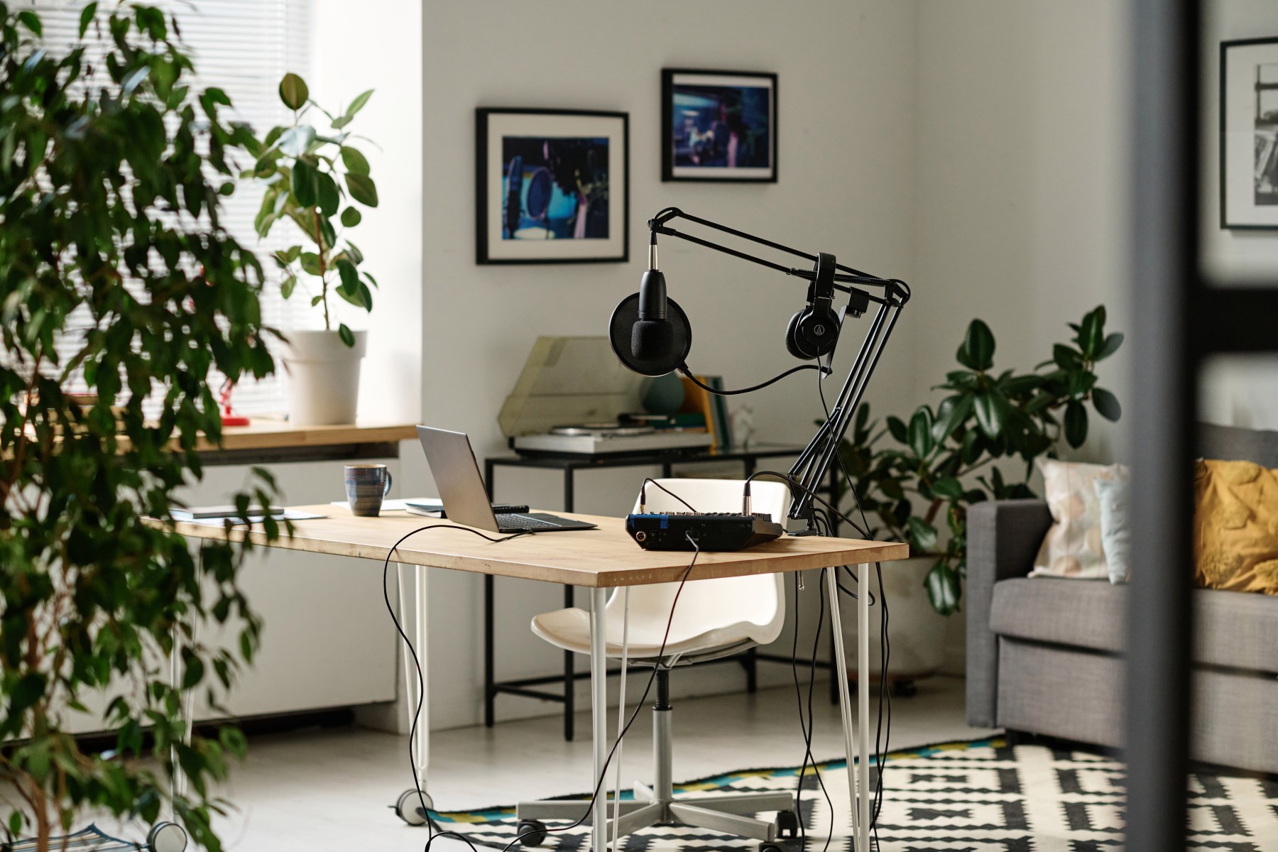 Creating a productive environment: tips for optimizing your home office setup